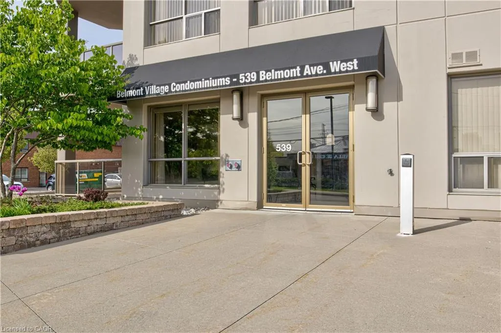 539 Belmont Avenue, #1106