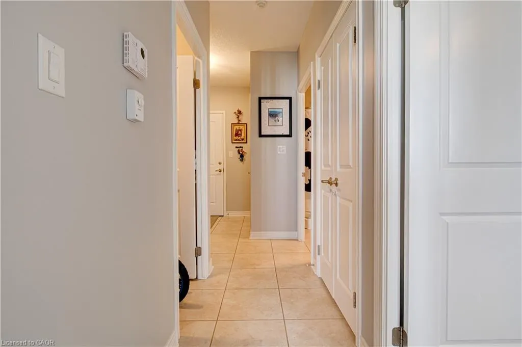 539 Belmont Avenue, #1106