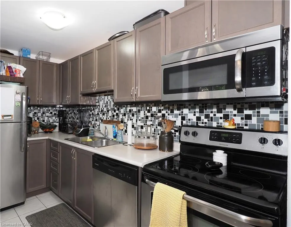 55 Mooregate Crescent, #12A