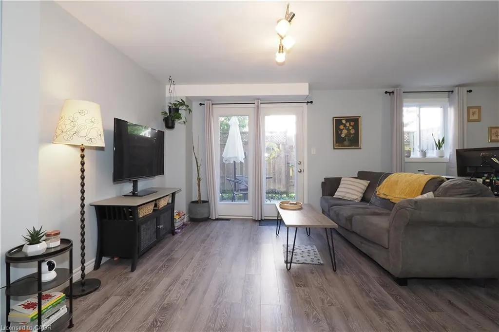 55 Mooregate Crescent, #12A