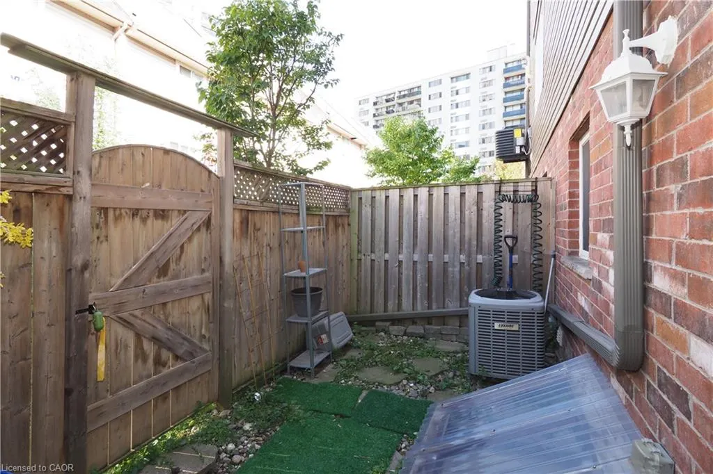 55 Mooregate Crescent, #12A