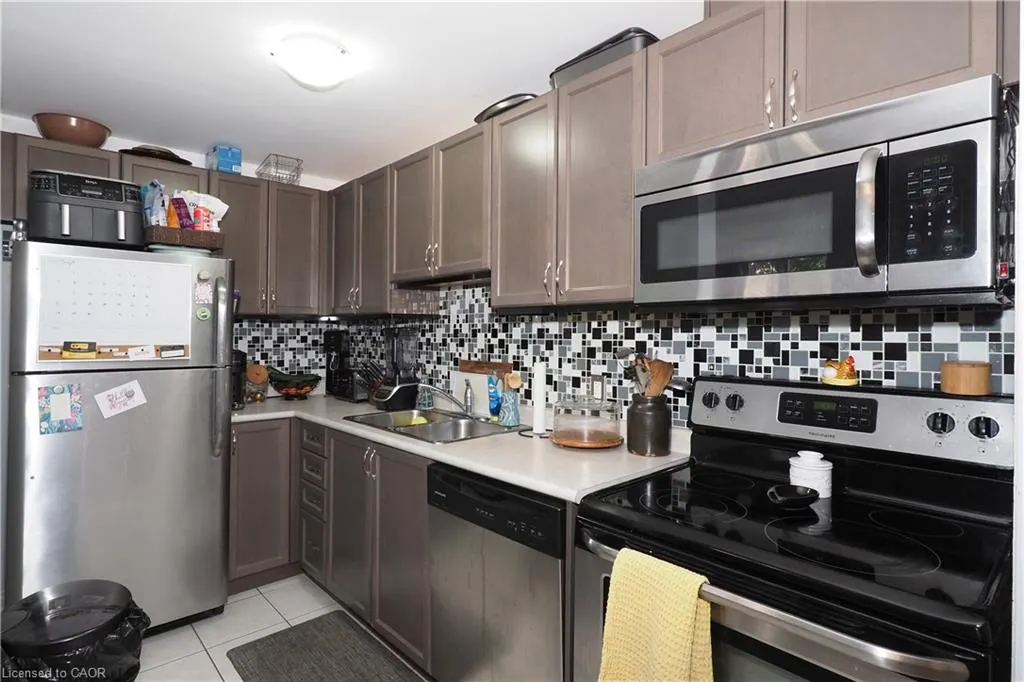 55 Mooregate Crescent, #12A