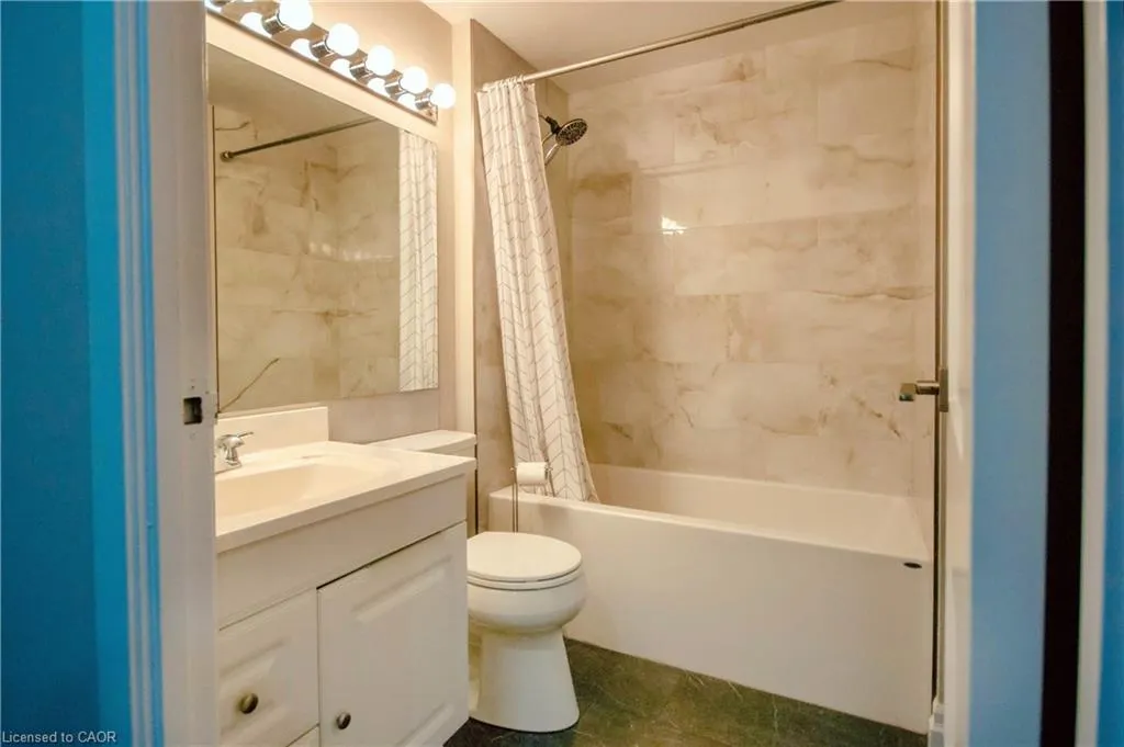 20 Ellen Street E, #204