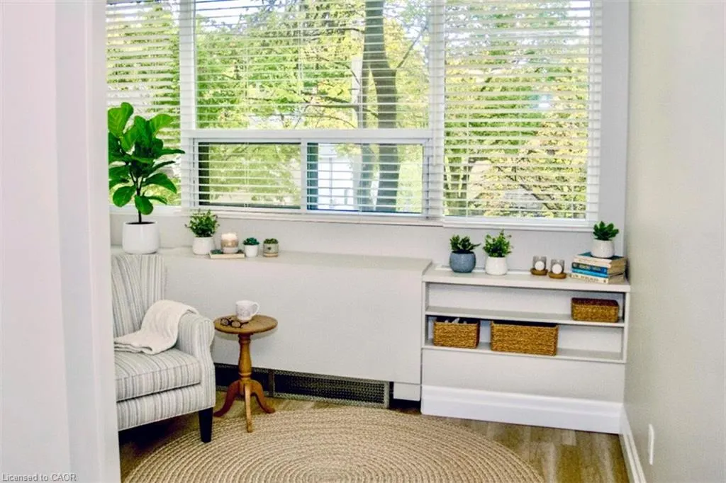 20 Ellen Street E, #204