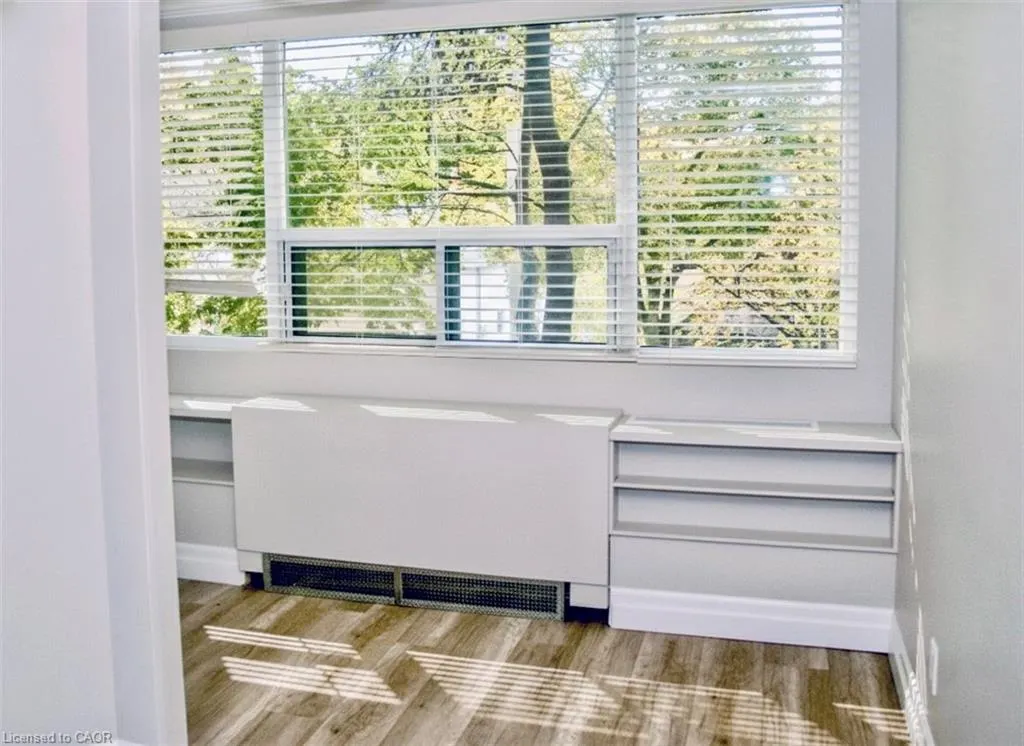 20 Ellen Street E, #204