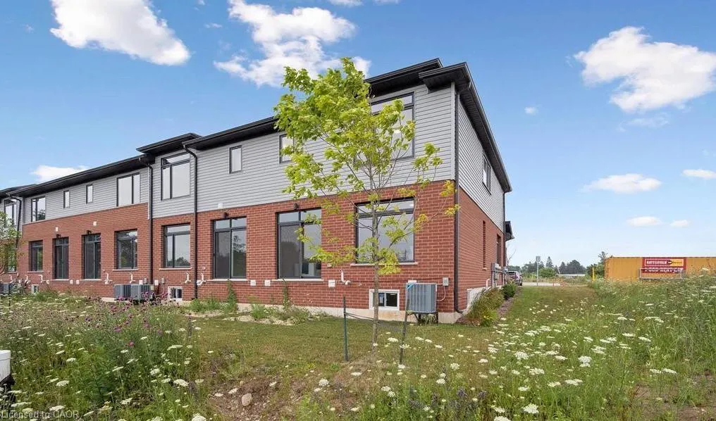 60 Ayr Meadows Crescent