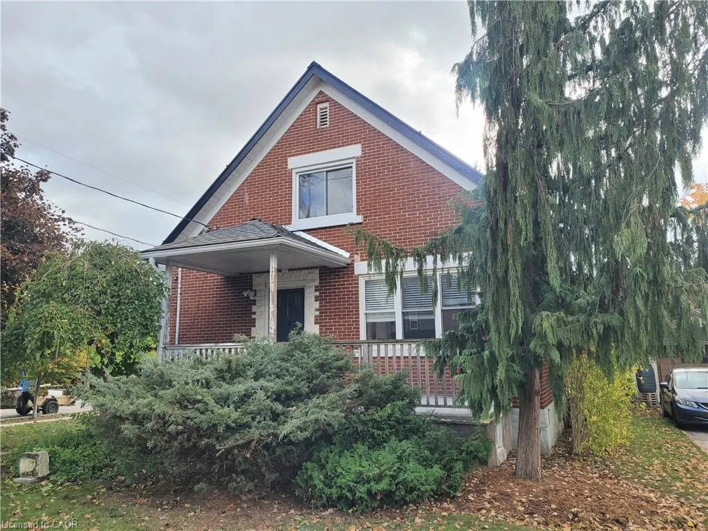 121 Blucher Street, #2