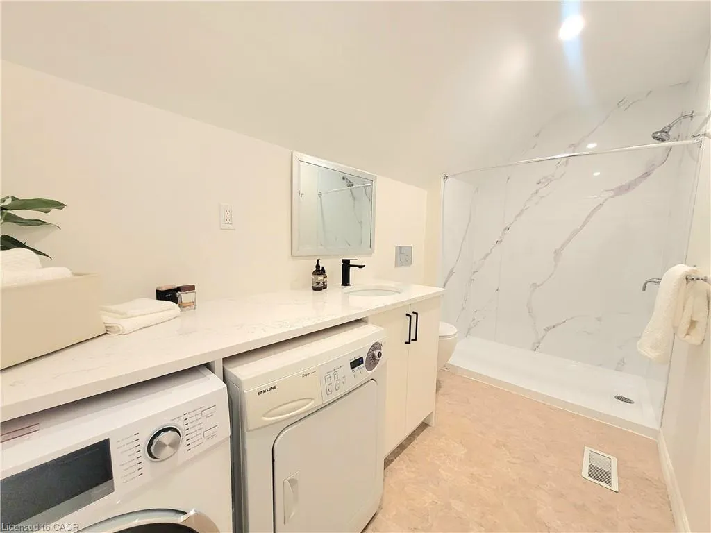 121 Blucher Street, #2