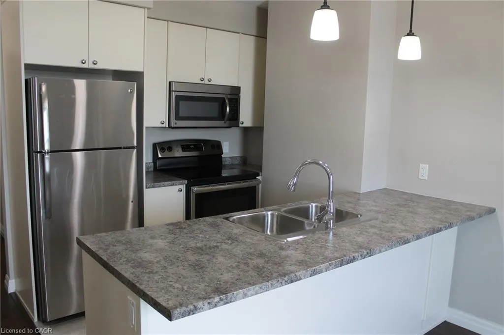 112 King Street E, #1101