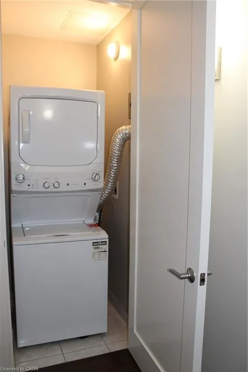 112 King Street E, #1101