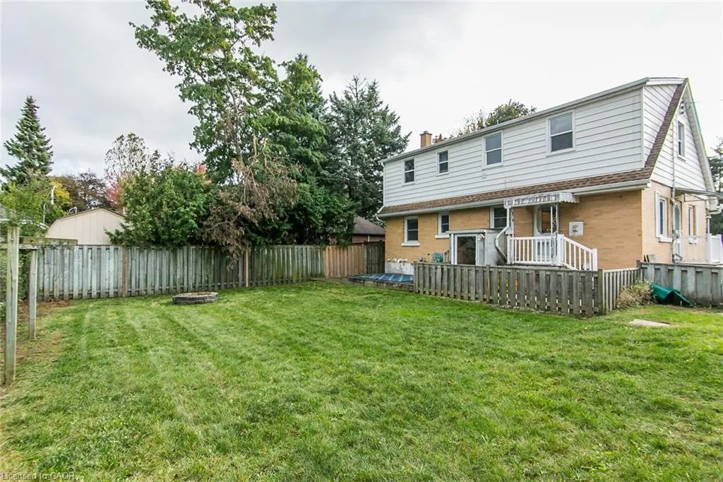 552 Courtland Avenue E