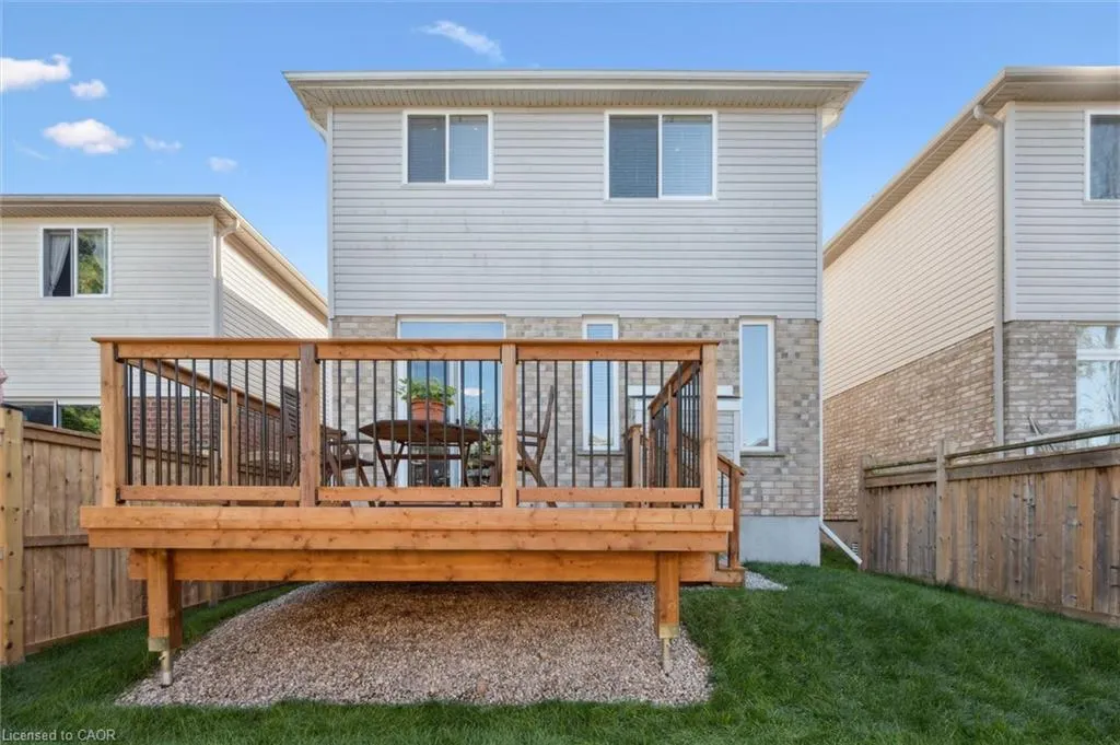 416 Beaumont Crescent