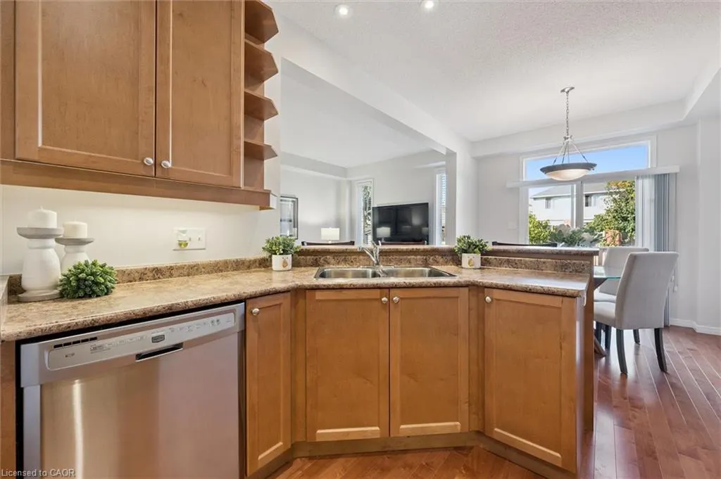 416 Beaumont Crescent