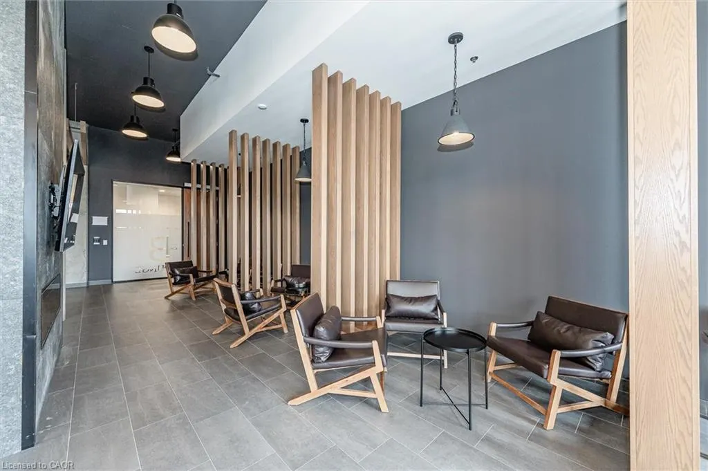 251 Northfield Drive E, #609