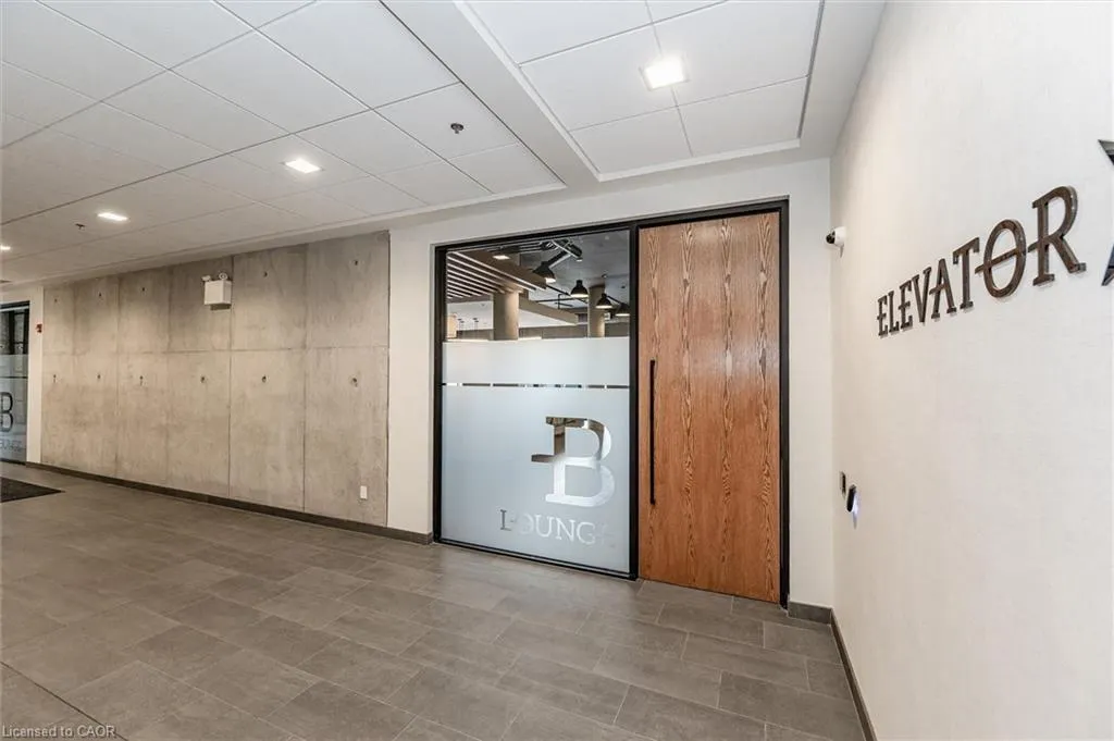 251 Northfield Drive E, #609