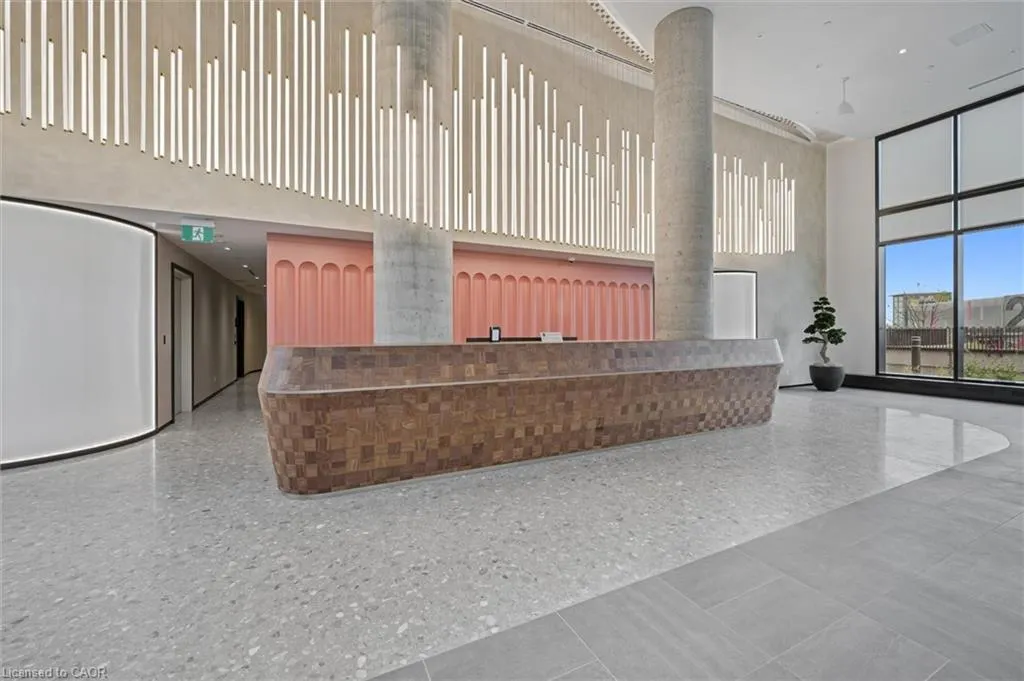 25 Wellington Street S, #1507