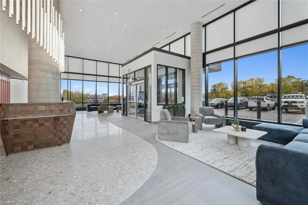 25 Wellington Street S, #1507