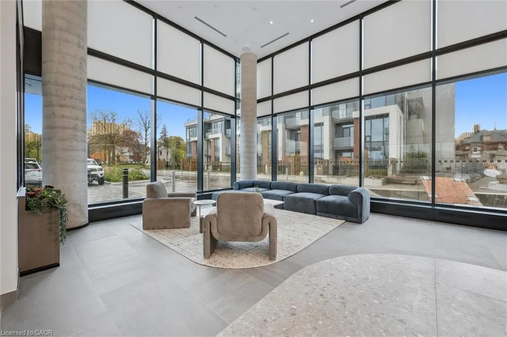 25 Wellington Street S, #1607