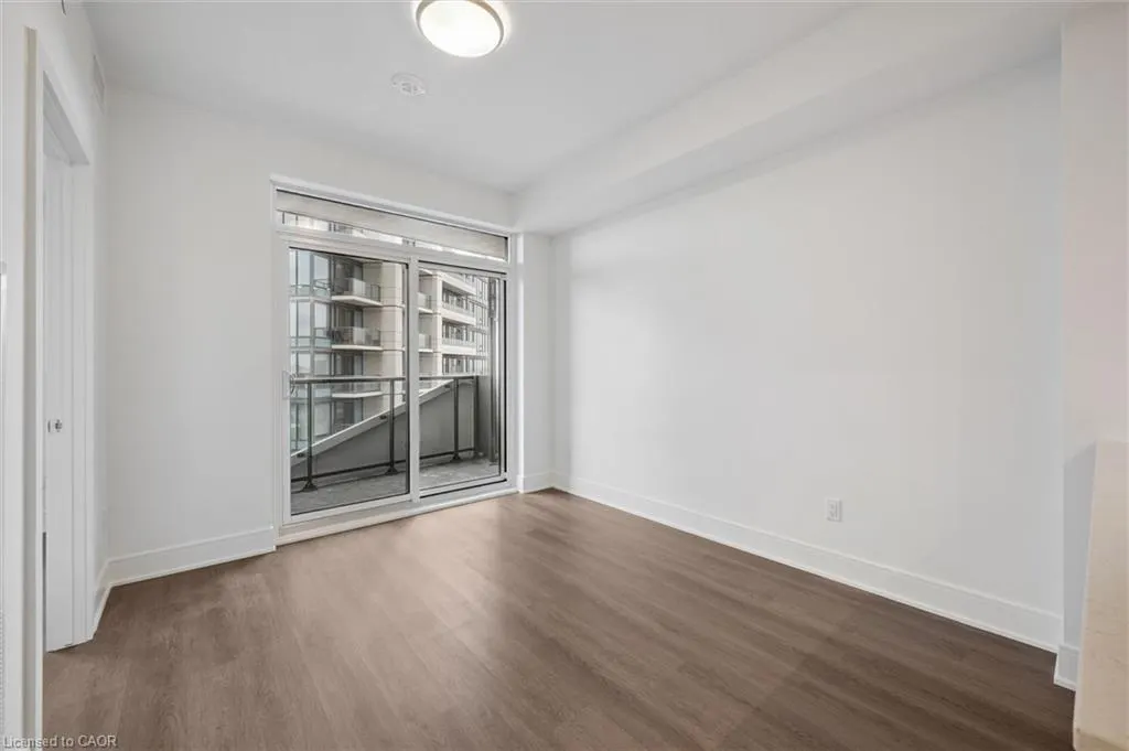 25 Wellington Street S, #1607