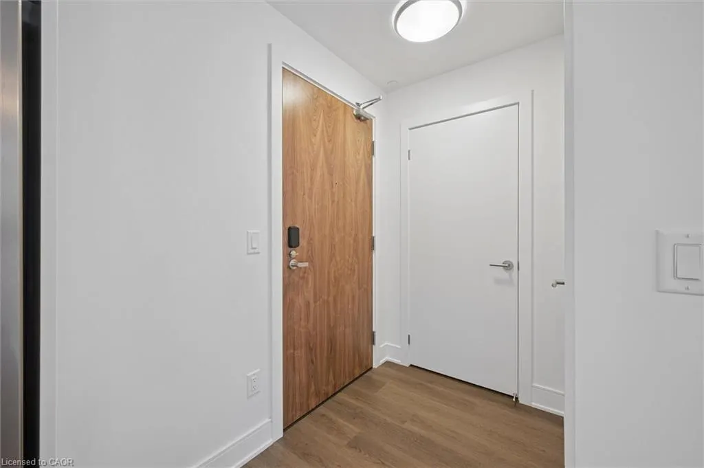 25 Wellington Street S, #1607