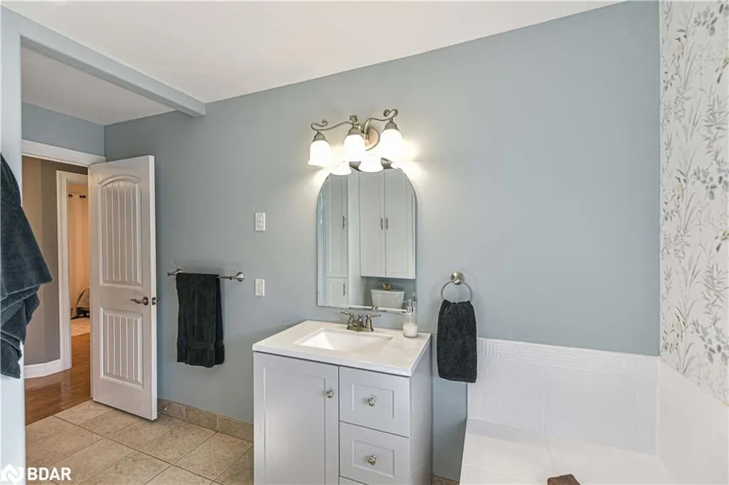 8222 County Rd 169 Road