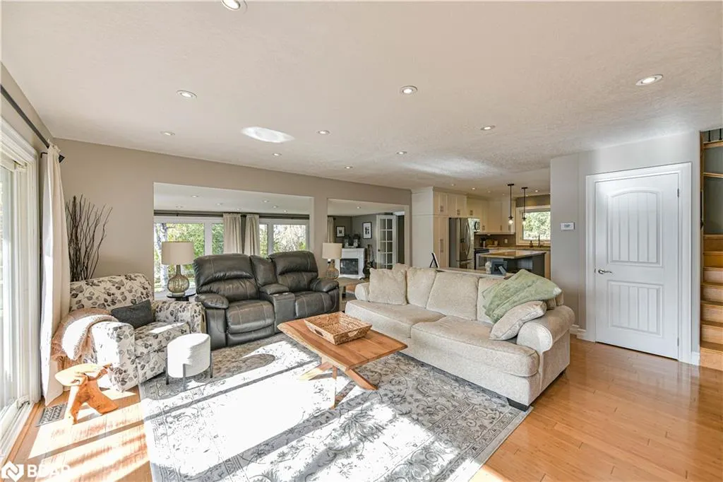 8222 County Rd 169 Road