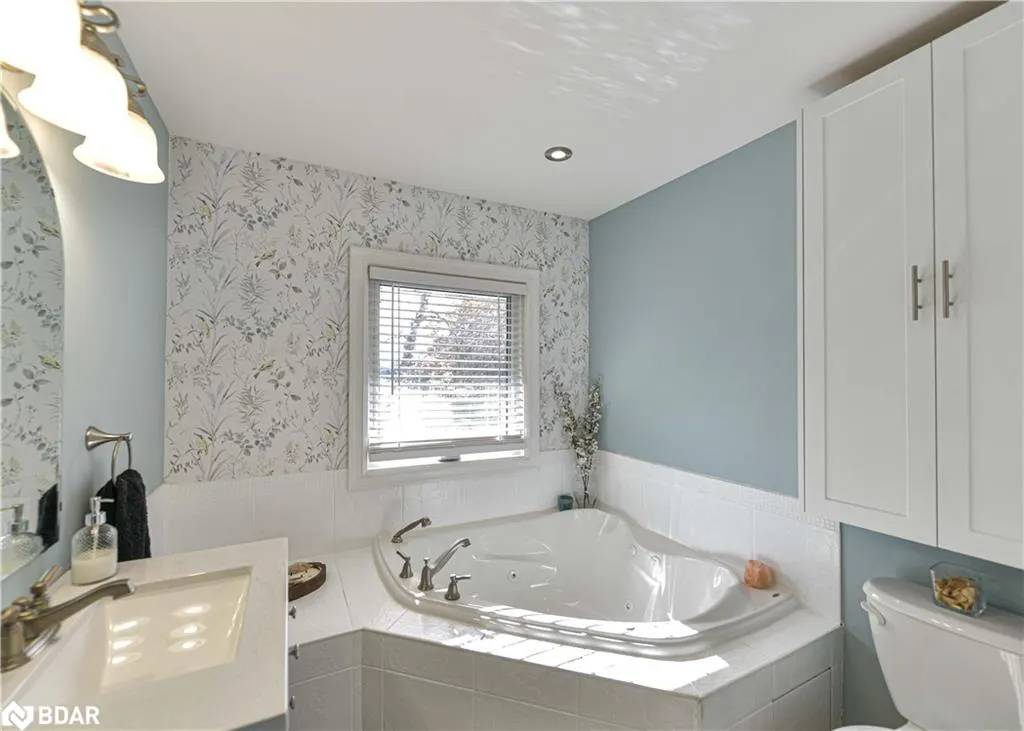 8222 County Rd 169 Road