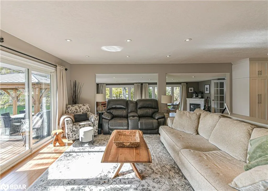 8222 County Rd 169 Road