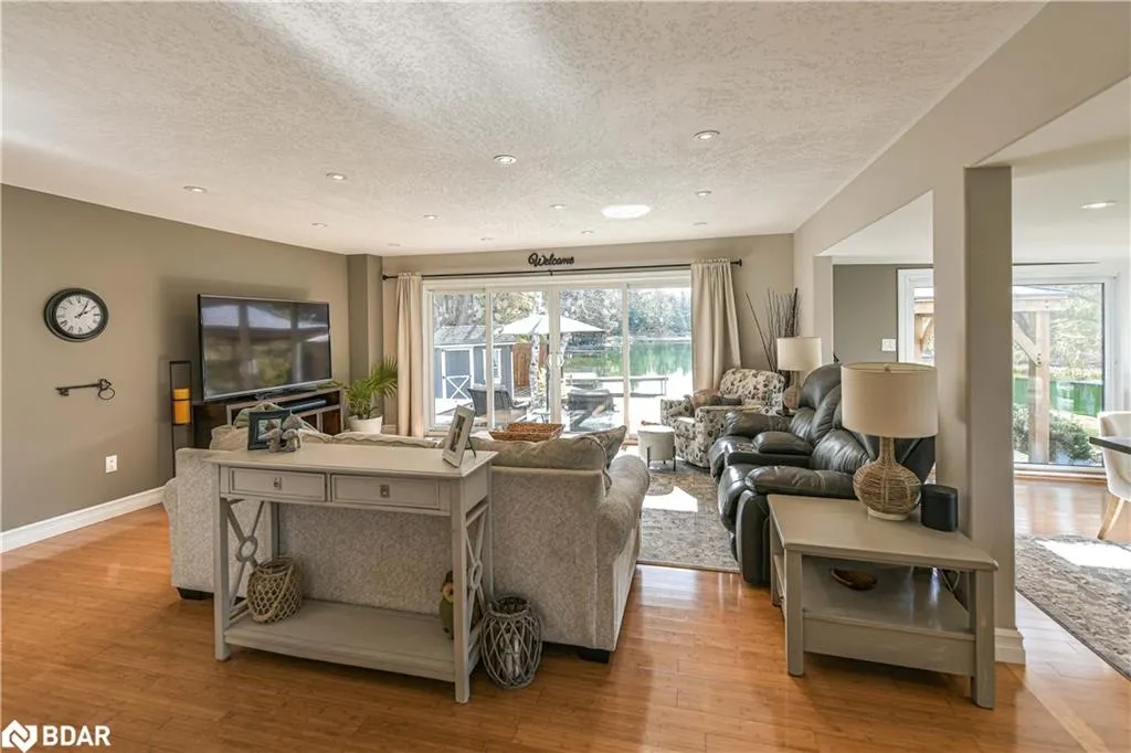 8222 County Rd 169 Road