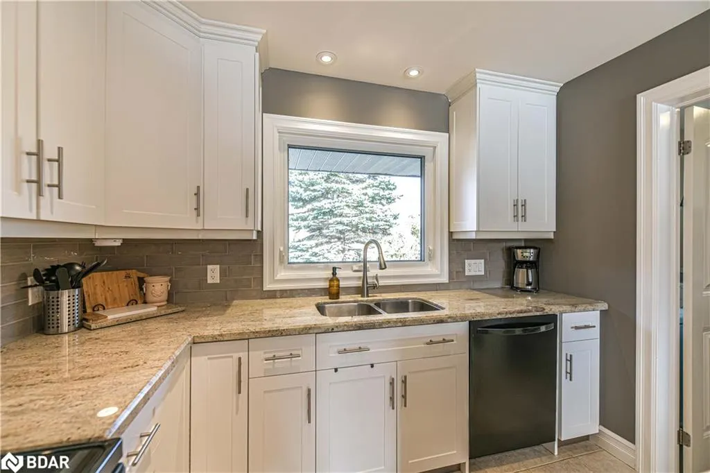 8222 County Rd 169 Road