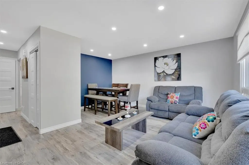 168 Silver Aspen Crescent