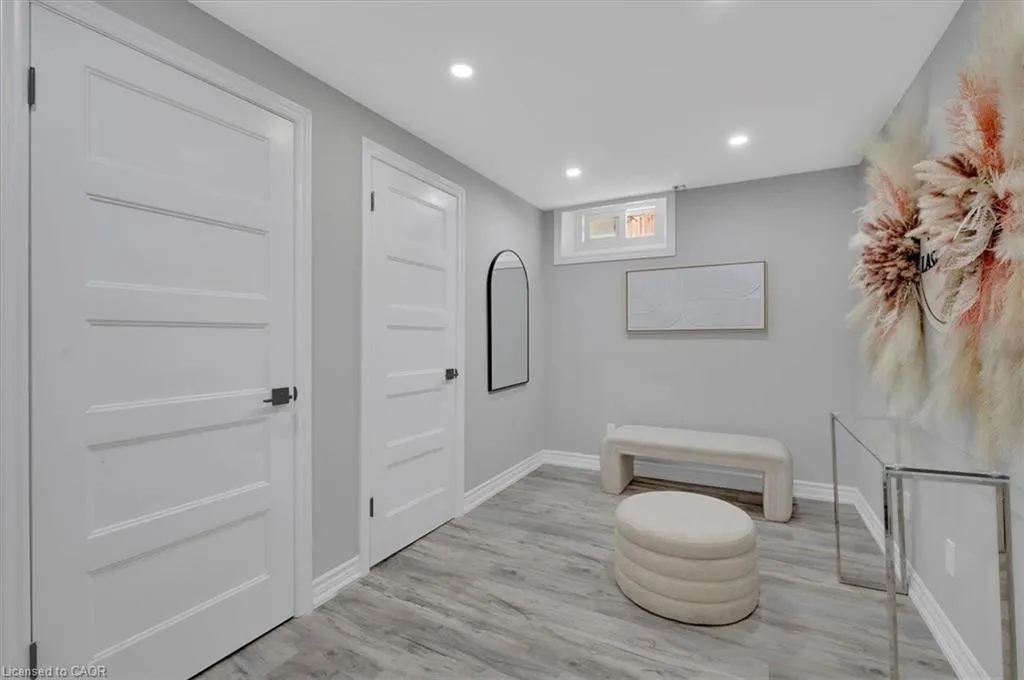 168 Silver Aspen Crescent