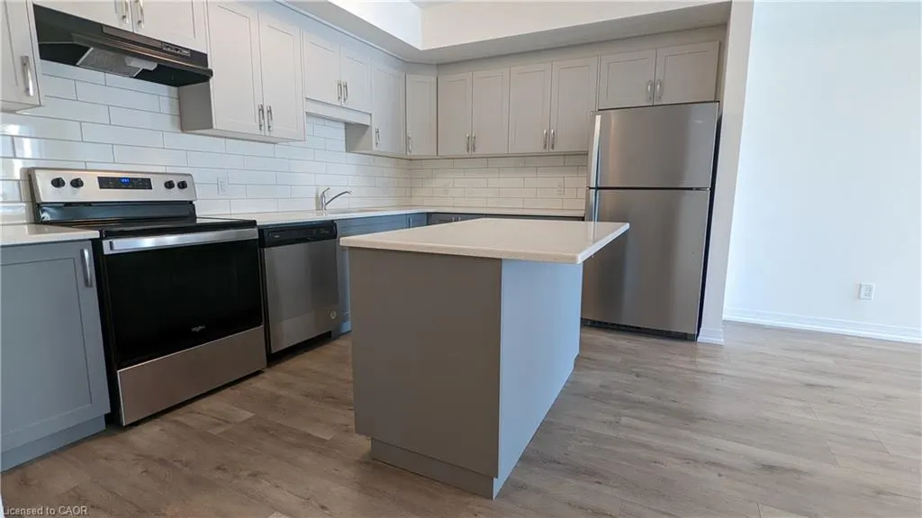 261 Woodbine Avenue, #80