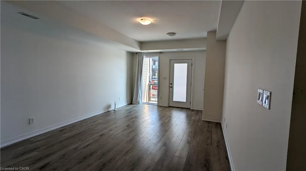 261 Woodbine Avenue, #80