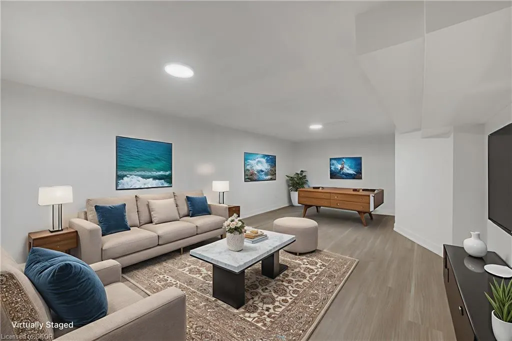 20 Crosthwaite Avenue N