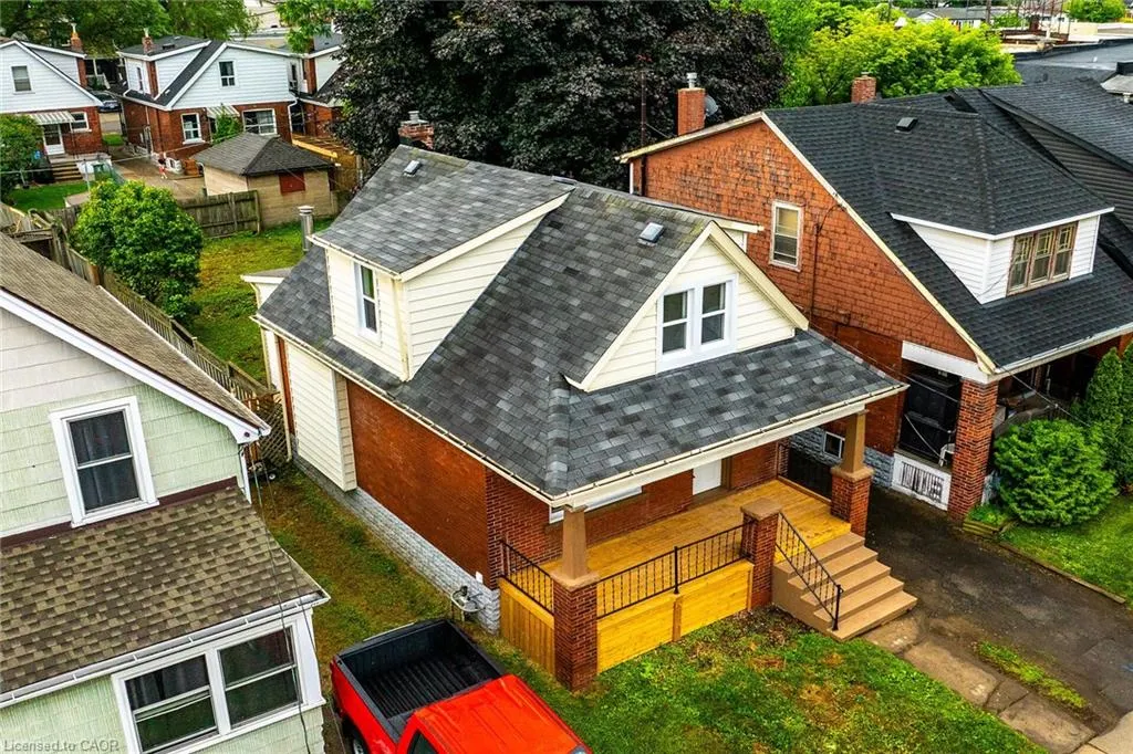 20 Crosthwaite Avenue N