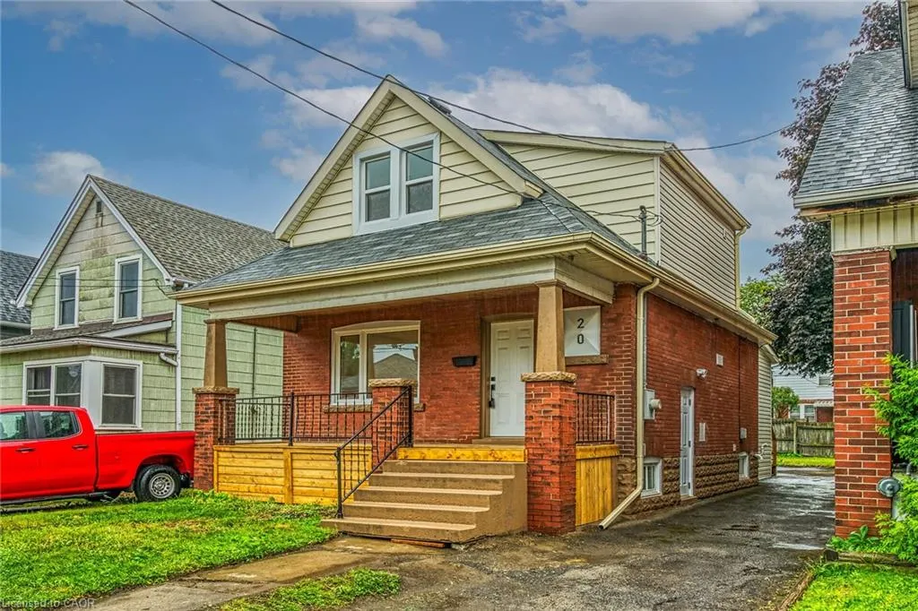 20 Crosthwaite Avenue N