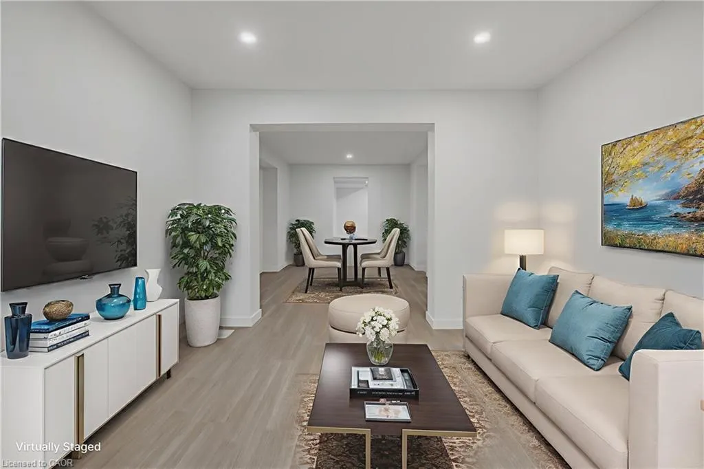 20 Crosthwaite Avenue N