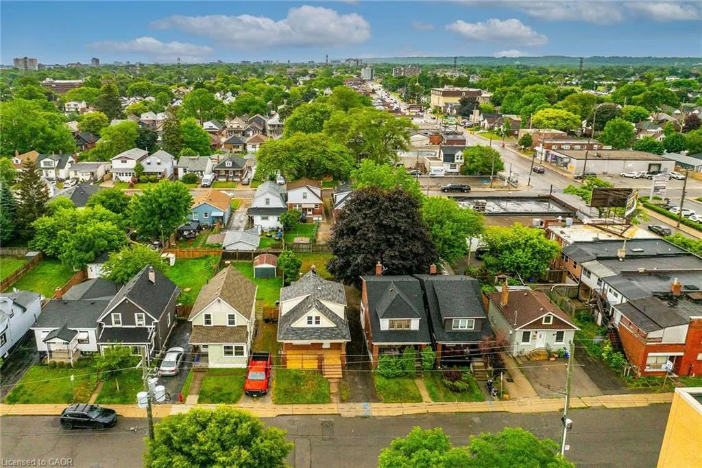 20 Crosthwaite Avenue N