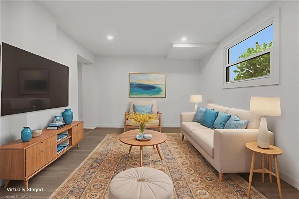 20 Crosthwaite Avenue N