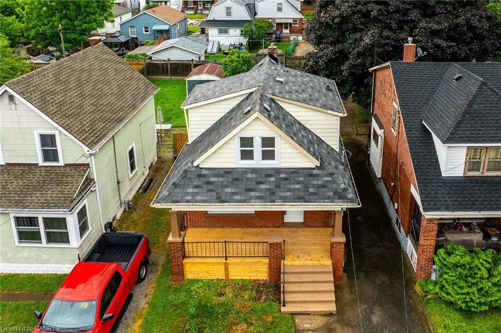 20 Crosthwaite Avenue N