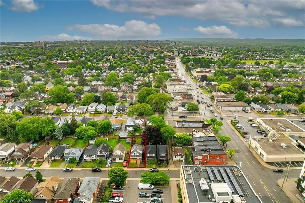 20 Crosthwaite Avenue N