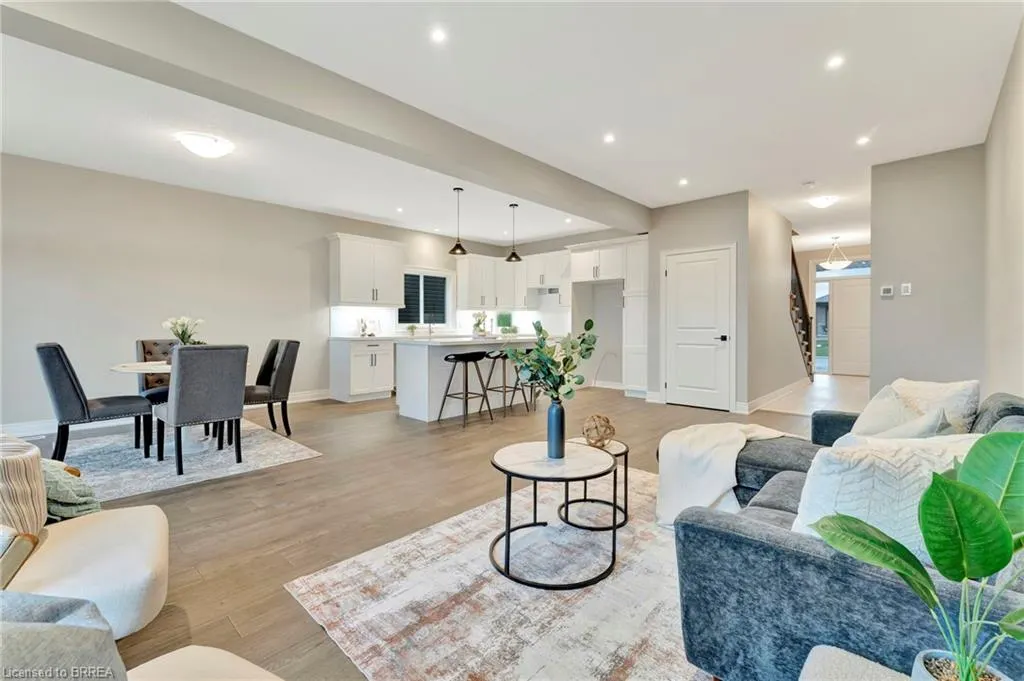 247 Lafayette Street E