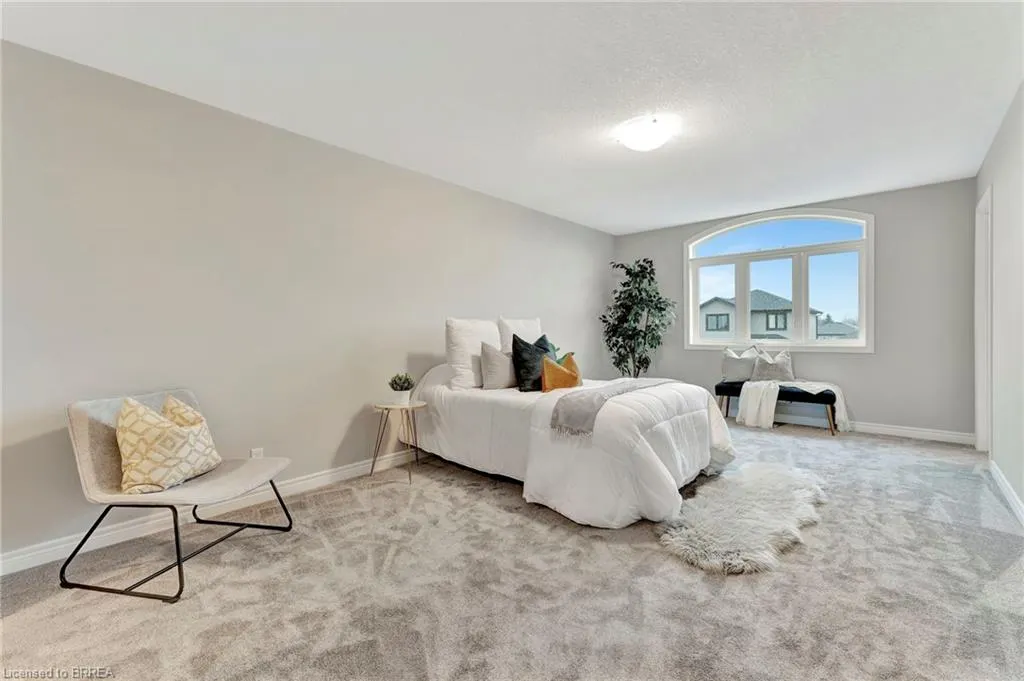 247 Lafayette Street E