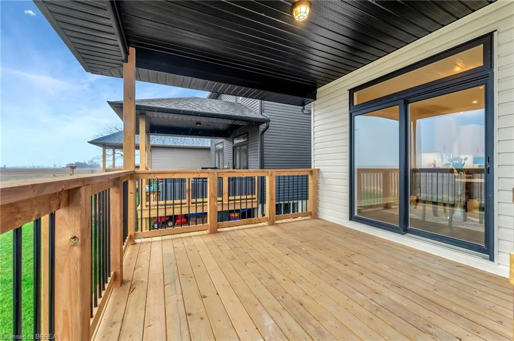 247 Lafayette Street E