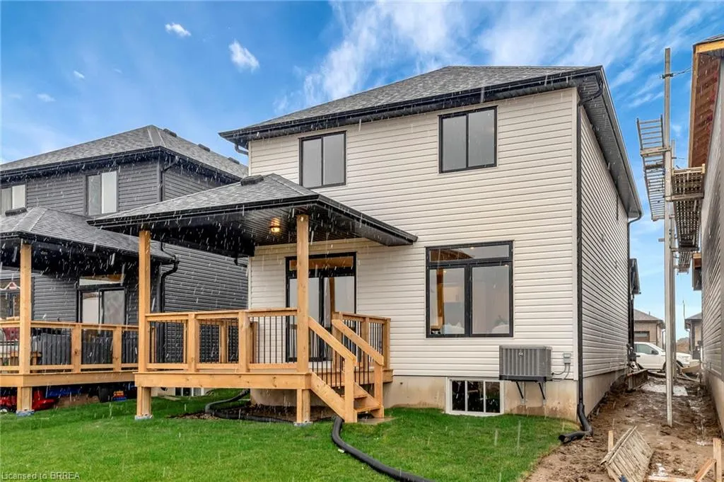 247 Lafayette Street E