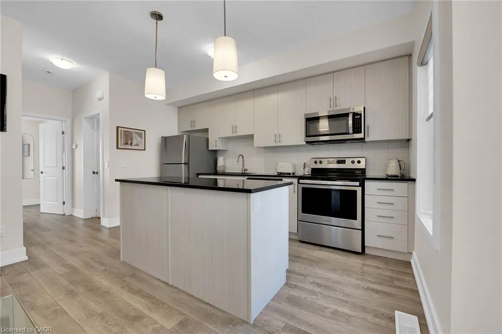 115 Shoreview Place, #9