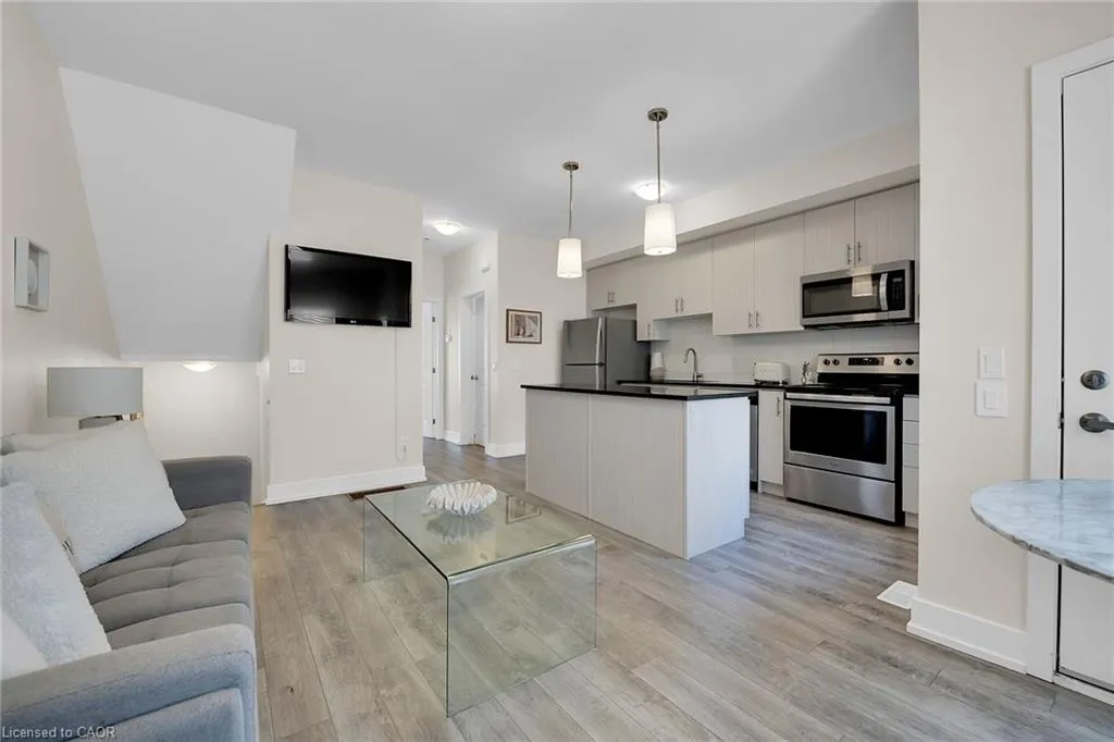 115 Shoreview Place, #9