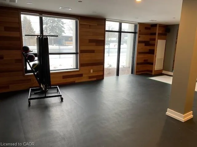 320 Plains Road E, #618