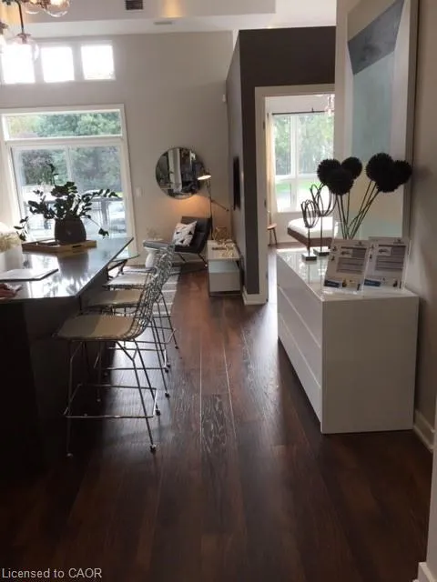 320 Plains Road E, #618